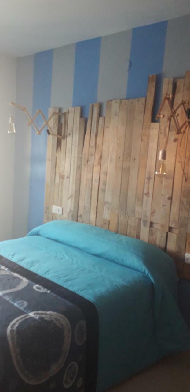 Hostal El Tropezon Matallana de Valmadrigal 외부 사진