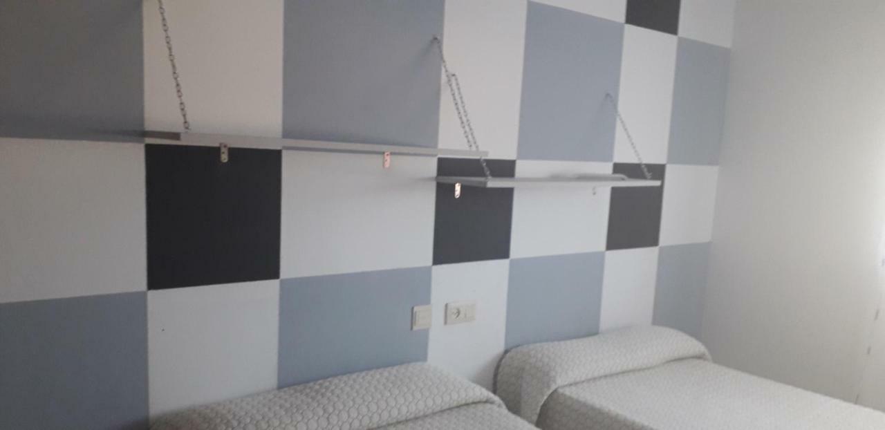 Hostal El Tropezon Matallana de Valmadrigal 외부 사진