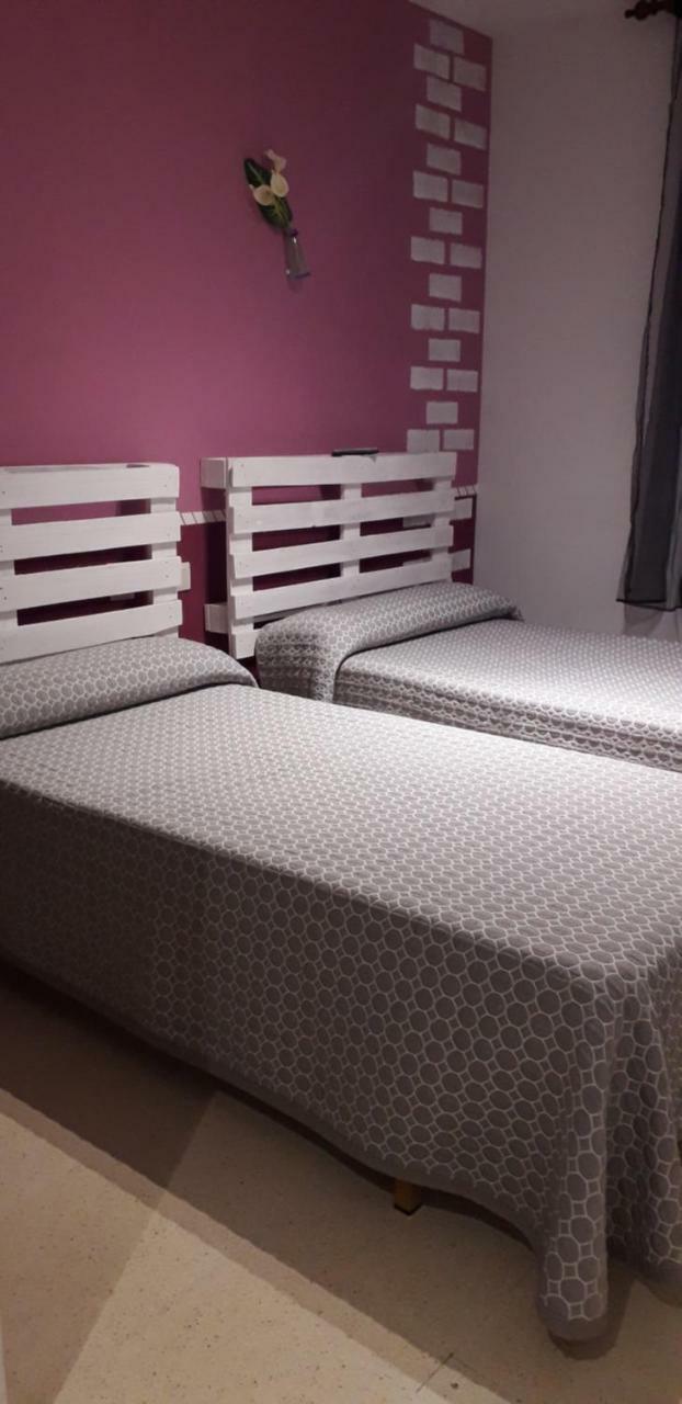 Hostal El Tropezon Matallana de Valmadrigal 외부 사진